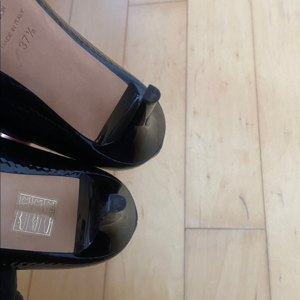 Jimmy Choo Black Patent Leather Hype Pump Cutout Buckle Heels Size 7.5 - Picture 7 of 16